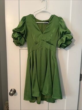 1 state green dress 1. | Dresses | New State Tiered Short Sleeve Solid Cobalt Blue Split Vneck Large gift2023
